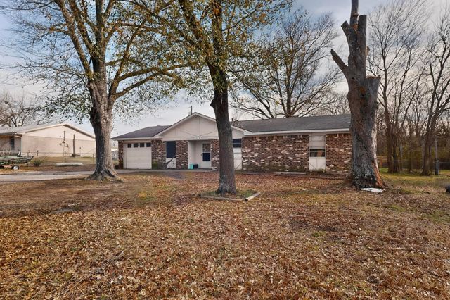 151 Northtown Drive, Wills Point, TX 75169