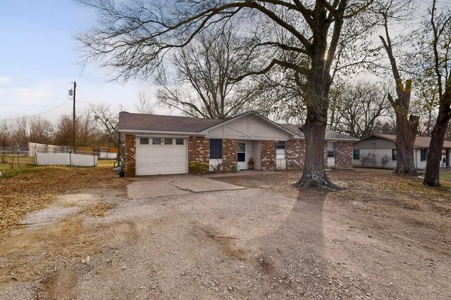 151 Northtown Drive, Wills Point, TX 75169