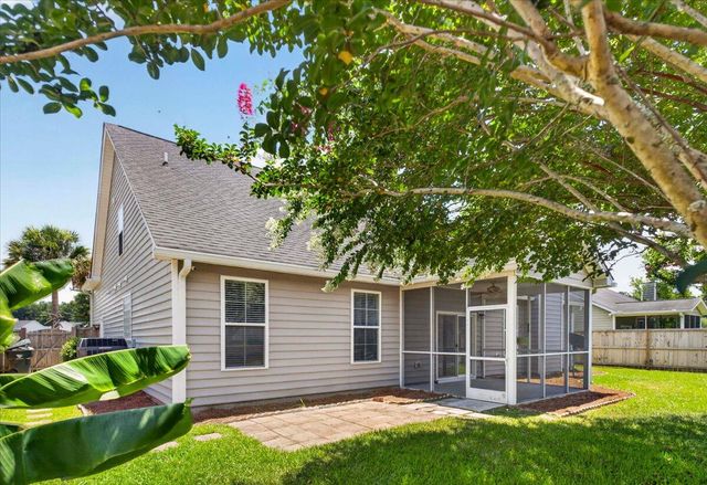 217 Palmetto Village Circle, Moncks Corner, SC 29461