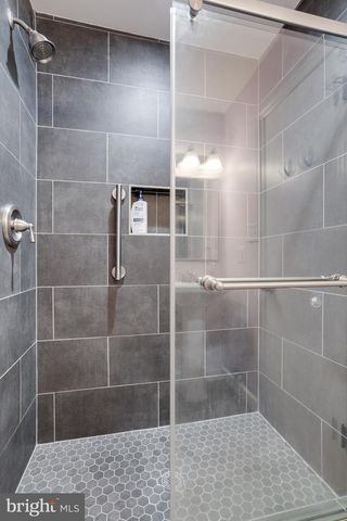 9009 LAKE BRADDOCK DR, Burke, VA 22015