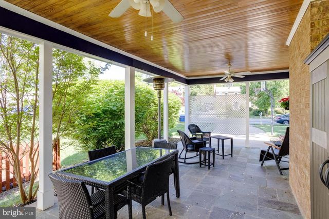 9009 LAKE BRADDOCK DR, Burke, VA 22015