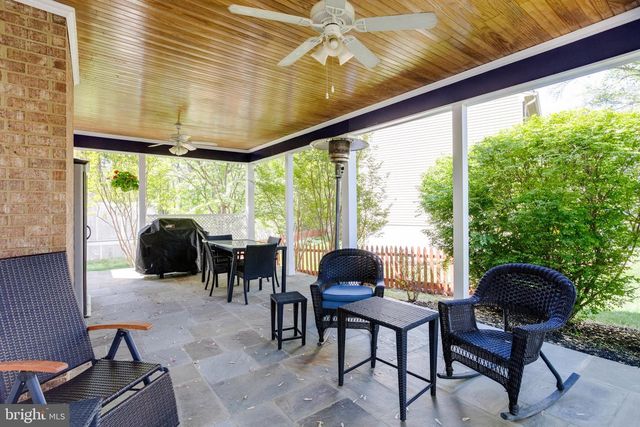 9009 LAKE BRADDOCK DR, Burke, VA 22015