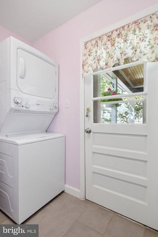 9009 LAKE BRADDOCK DR, Burke, VA 22015