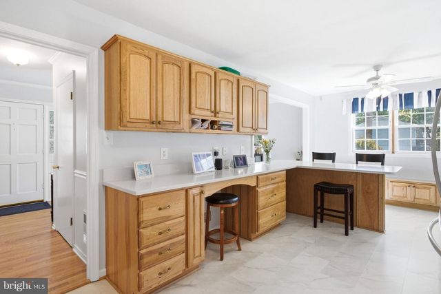 9009 LAKE BRADDOCK DR, Burke, VA 22015