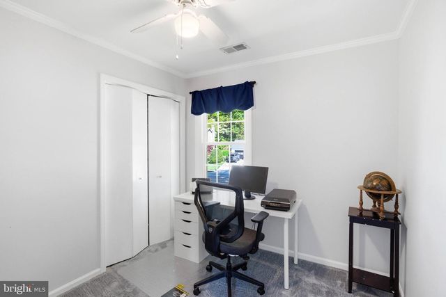9009 LAKE BRADDOCK DR, Burke, VA 22015