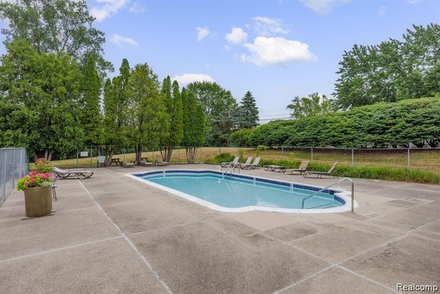 803 Plate Street 207, Rochester, MI 48307