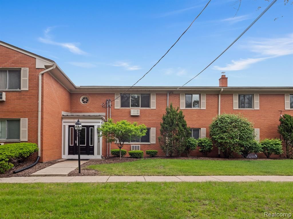 803 Plate Street 207, Rochester, MI 48307