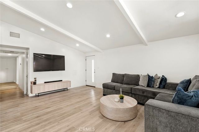 6413 Wystone Avenue, Reseda, CA 91335