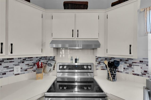 1625 PINEHURST DRIVE, Lady Lake, FL 32159