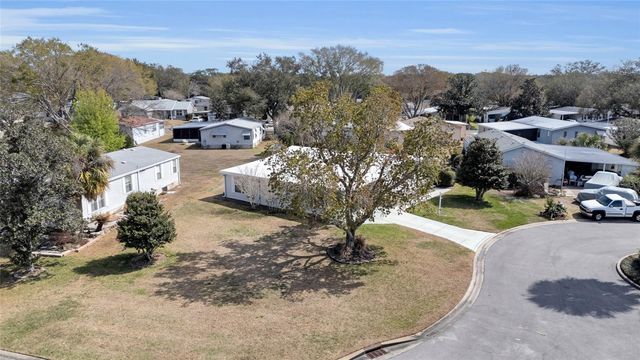 1625 PINEHURST DRIVE, Lady Lake, FL 32159