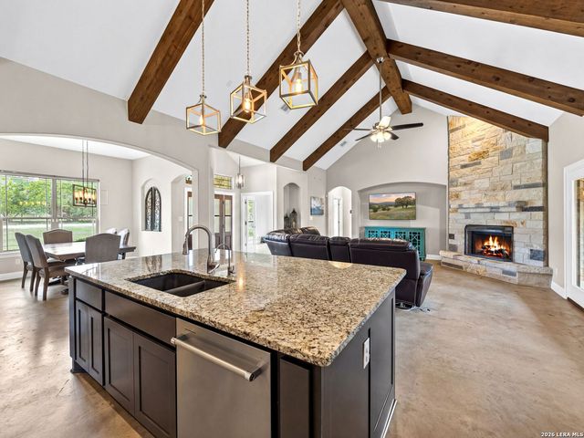 1025 Deep Water, Spring Branch, TX 78070