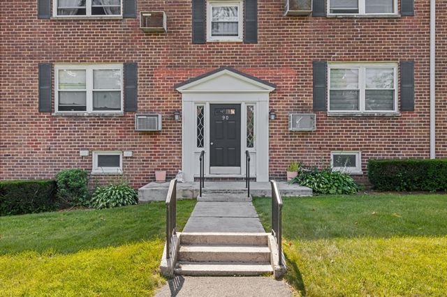 90 Strawberry Hill Avenue 3, Stamford, CT 06902