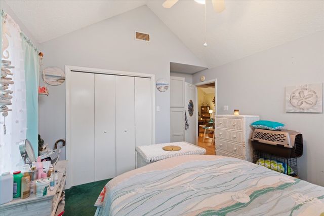 215 PEACHTREE LN, Holly Lake Ranch, TX 75765