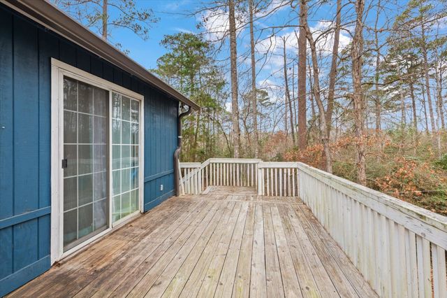 215 PEACHTREE LN, Holly Lake Ranch, TX 75765