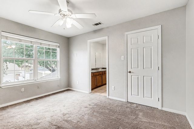 1417 Hamburg Street, Dallas, TX 75215