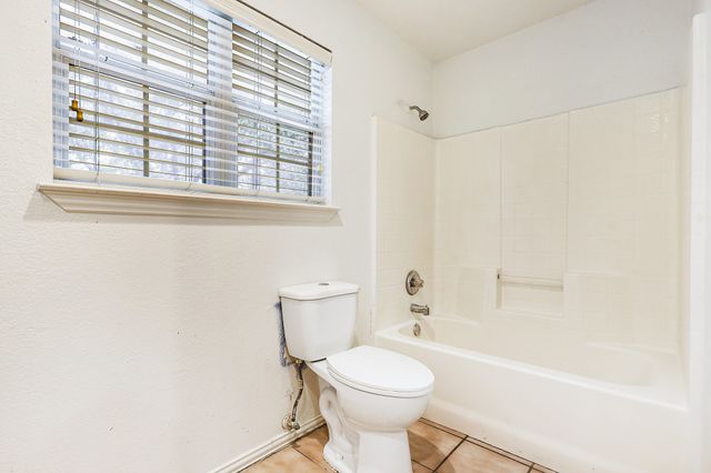 1417 Hamburg Street, Dallas, TX 75215