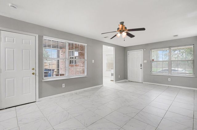 1417 Hamburg Street, Dallas, TX 75215