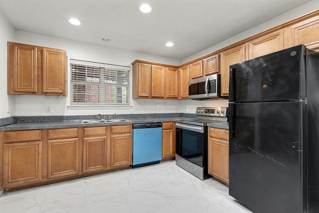 1417 Hamburg Street, Dallas, TX 75215