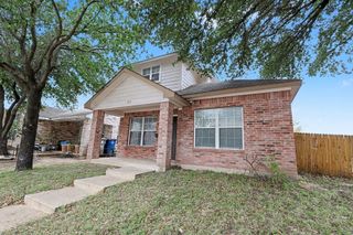 1417 Hamburg Street, Dallas, TX 75215