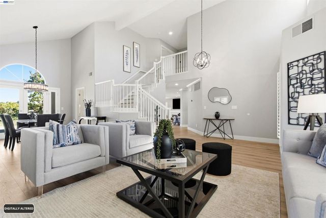 310 Sunset Dr, Danville, CA 94506