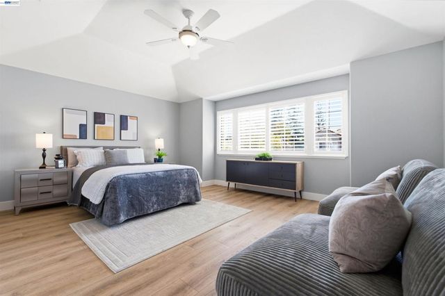 310 Sunset Dr, Danville, CA 94506