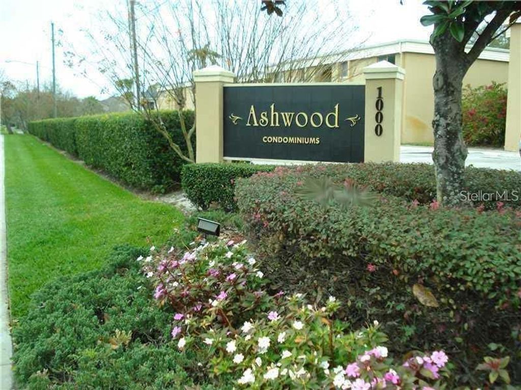 1000 LAKE OF THE WOODS BOULEVARD F106, Fern Park, FL 32730