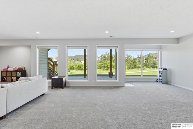 11355 S 190th Street, Gretna, NE 68028