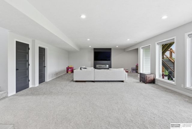 11355 S 190th Street, Gretna, NE 68028