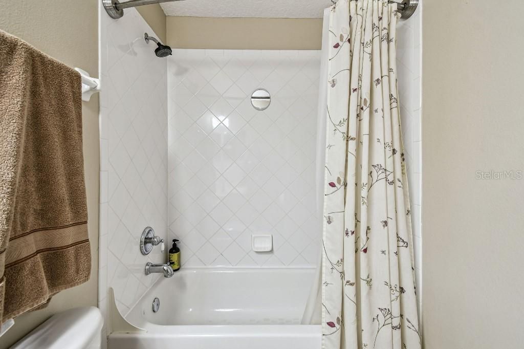 Image 29 of property listing at 14608 STONEBRIAR WAY, Orlando, FL 32826