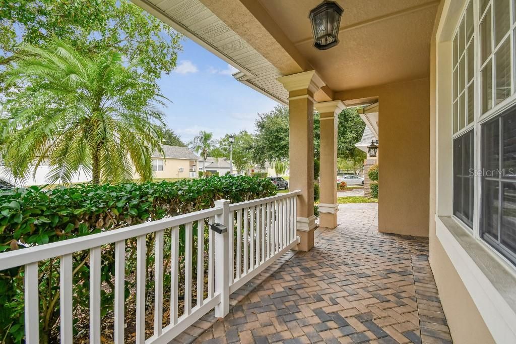Image 4 of property listing at 14608 STONEBRIAR WAY, Orlando, FL 32826