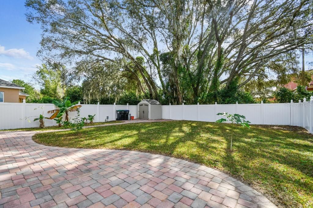 Image 43 of property listing at 14608 STONEBRIAR WAY, Orlando, FL 32826