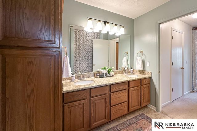 6739 S 164th Avenue, Omaha, NE 68135