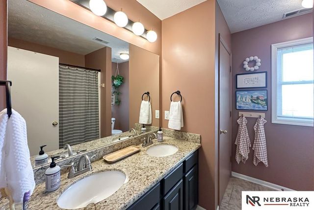 6739 S 164th Avenue, Omaha, NE 68135
