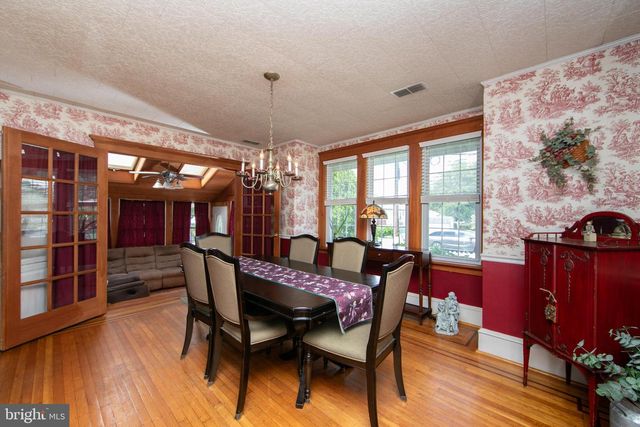 218 N WARWICK RD, Magnolia, NJ 08049