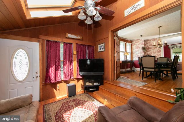 218 N WARWICK RD, Magnolia, NJ 08049