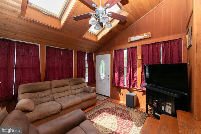 218 N WARWICK RD, Magnolia, NJ 08049
