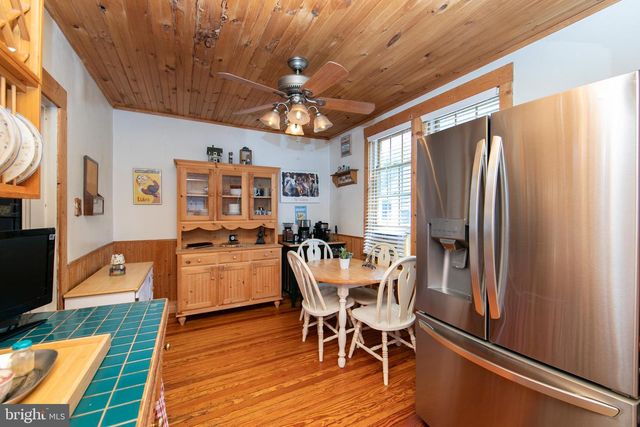 218 N WARWICK RD, Magnolia, NJ 08049