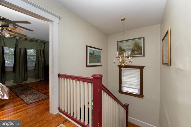 218 N WARWICK RD, Magnolia, NJ 08049