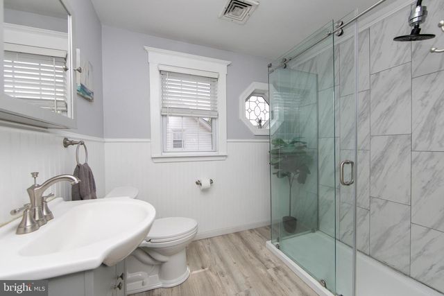 218 N WARWICK RD, Magnolia, NJ 08049