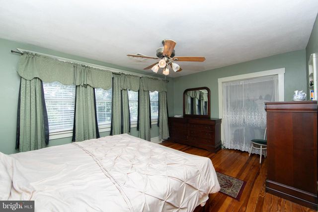 218 N WARWICK RD, Magnolia, NJ 08049
