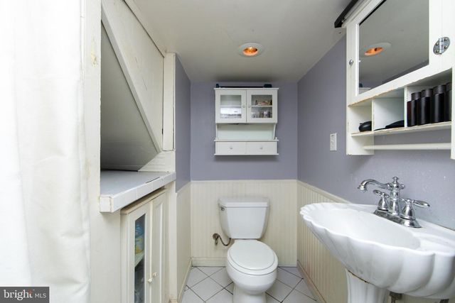 218 N WARWICK RD, Magnolia, NJ 08049