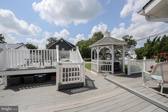 218 N WARWICK RD, Magnolia, NJ 08049