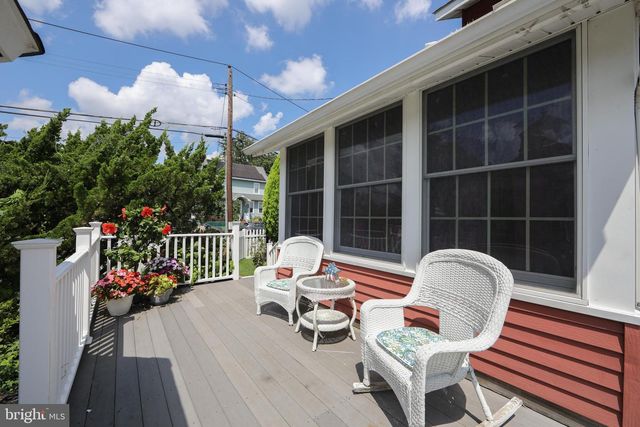 218 N WARWICK RD, Magnolia, NJ 08049