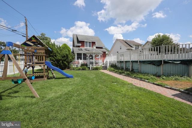218 N WARWICK RD, Magnolia, NJ 08049
