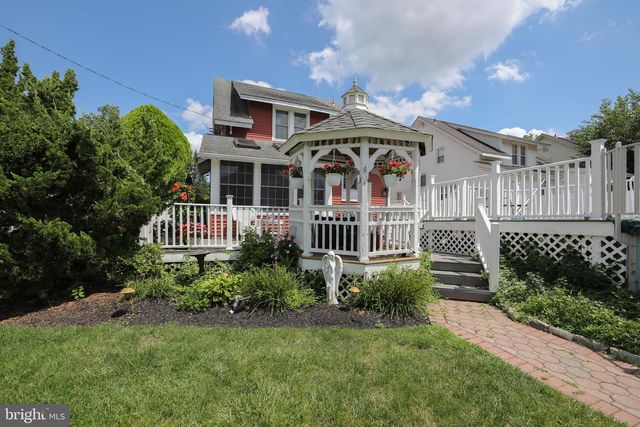 218 N WARWICK RD, Magnolia, NJ 08049