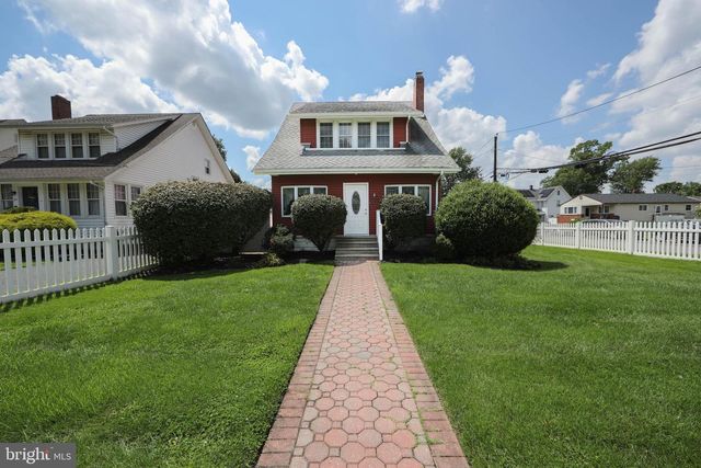 218 N WARWICK RD, Magnolia, NJ 08049
