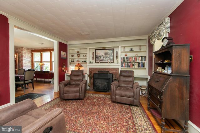 218 N WARWICK RD, Magnolia, NJ 08049