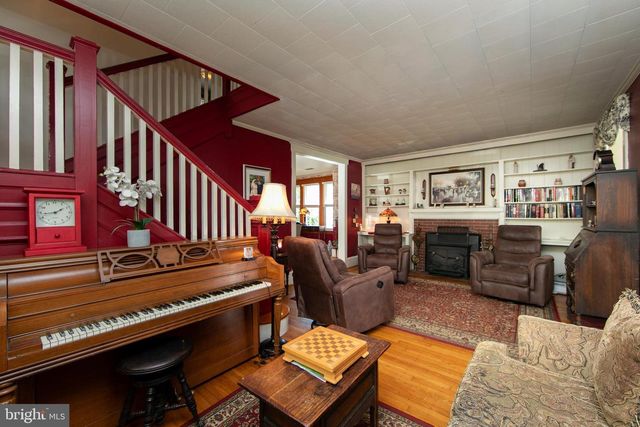 218 N WARWICK RD, Magnolia, NJ 08049