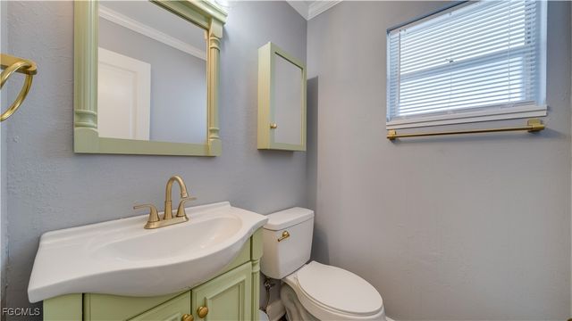 1115 Tropic TER FL, North Fort Myers, FL 33903