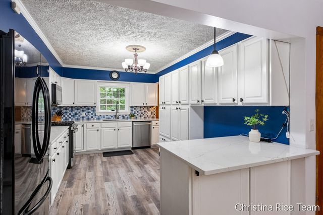 10226 SW Greenville Road, Greenville, MI 48838